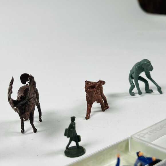 Miniature Animal & Preiser People Figurine HO Scale Plastic Accessories - Picture 5 of 7